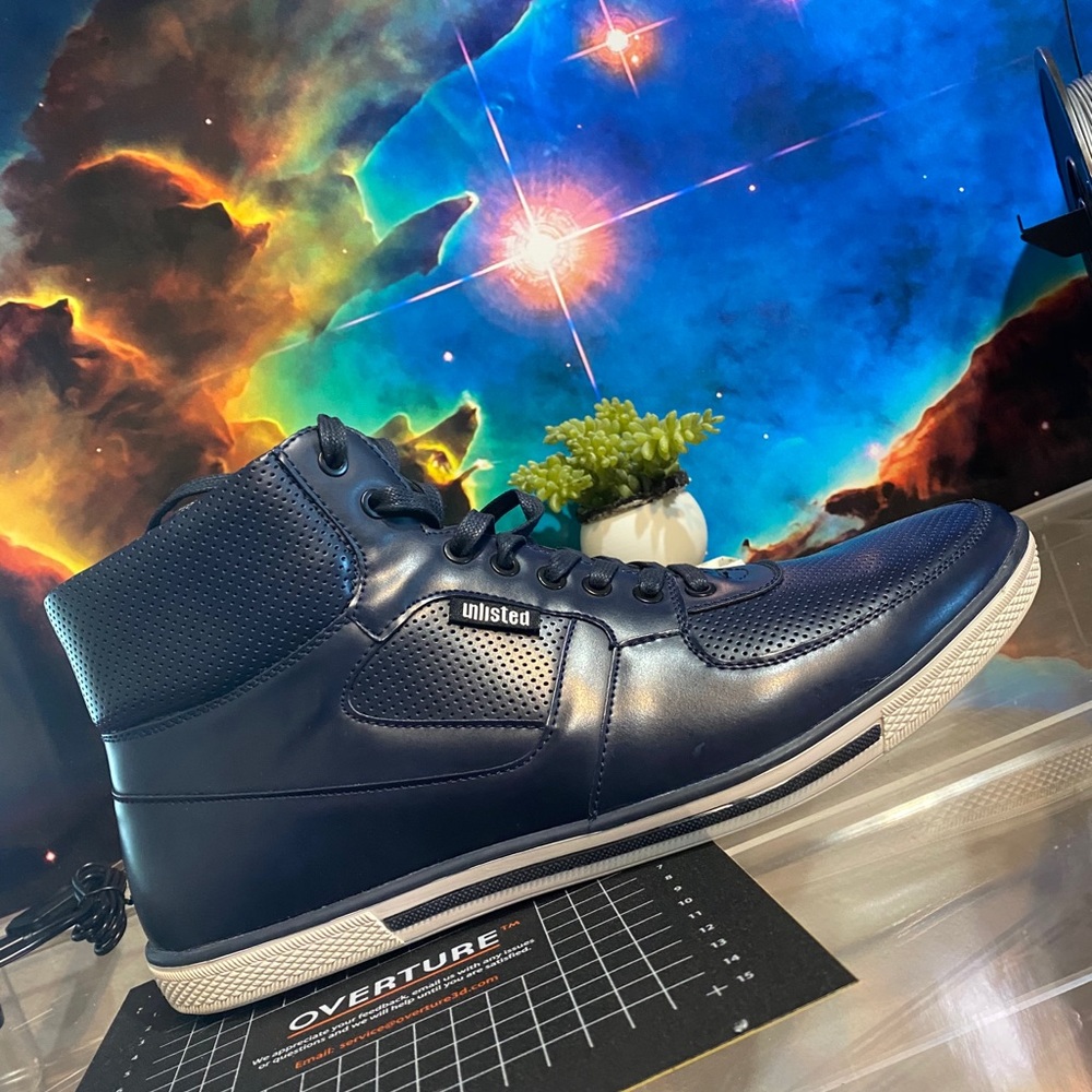 New Kenneth Cole unlisted boot/sneaker